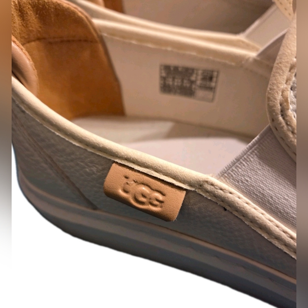 UGGWomen’s Alameda Slip-On Shoe White Leather Size 10 (EXCELLENT CONDITION) - Picture 5 of 9